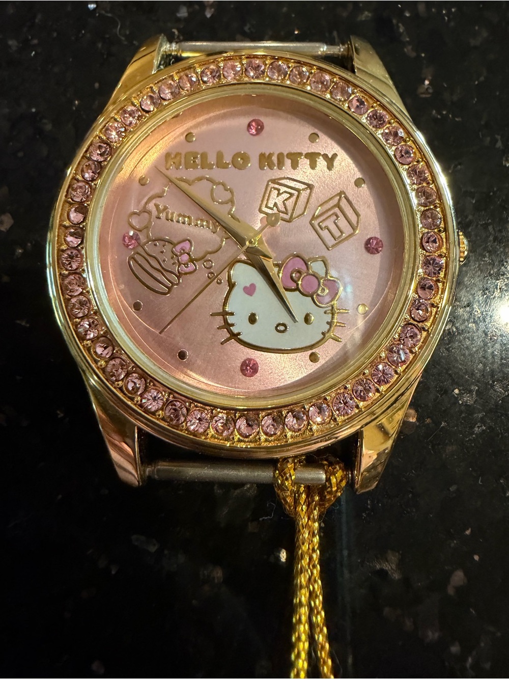 Unworn Vintage 2011 Hello Kitty Gold-Tone Pink Crystal Bezel Watch